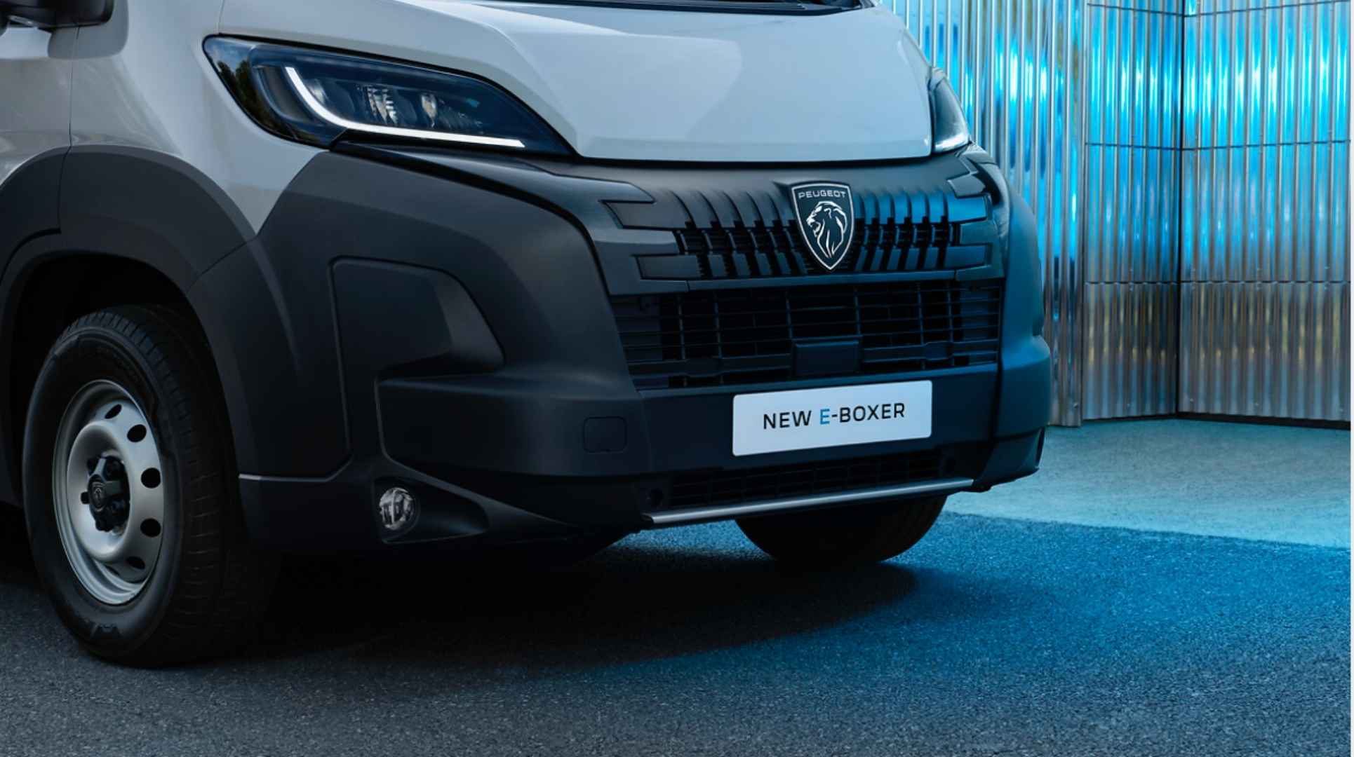 Peugeot-boxer-utilitaire-hybride-thermique-professionnels-privas-ardèche
