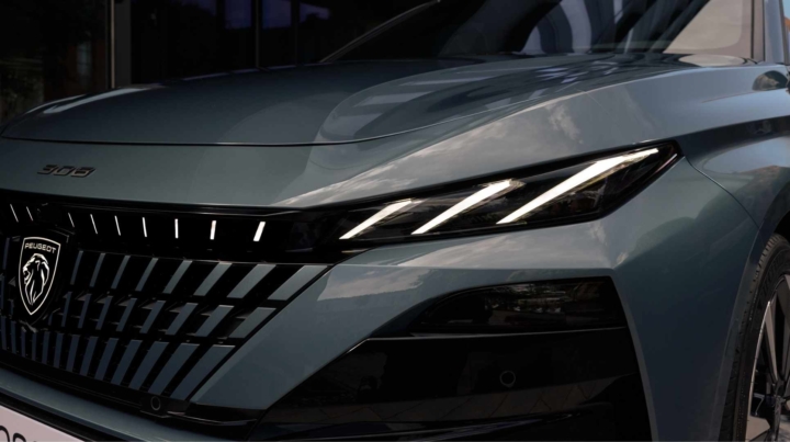 PEUGEOT_308-break-familial-technologie-electrique-sw-privas-ardeche
