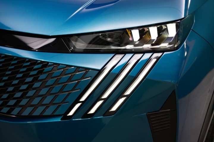 PEUGEOT_3008_ardèche_PRIVAS_SUV_ÉLECTRIQUE