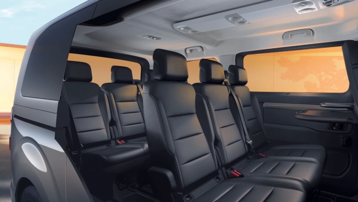 traveller-utilitaire-famille-professionnels-peugeot-privas-ardèche