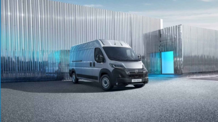 design-exterieur-utilitaire-electrique-peugeot-e-boxer-privas-ardèche