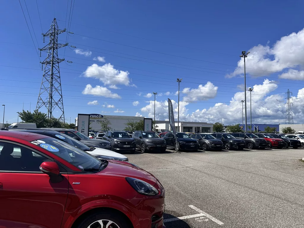 Route des vacances : comment dénicher une voiture d&rsquo;occasion fiable à Privas et en Ardèche ?
